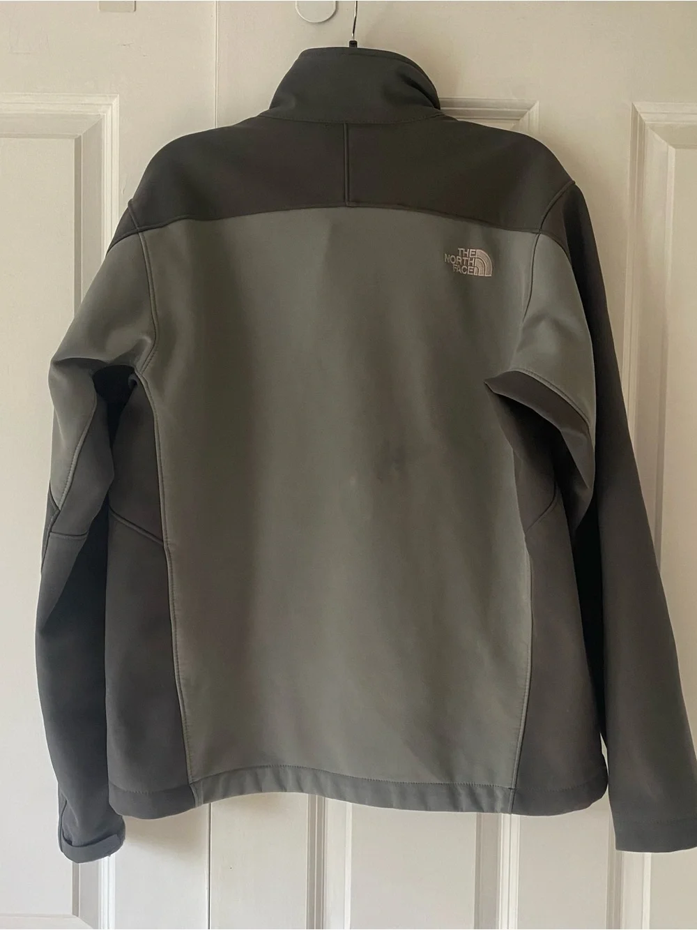The North Face Men's Two-Tone Charcoal Softshell Jacket